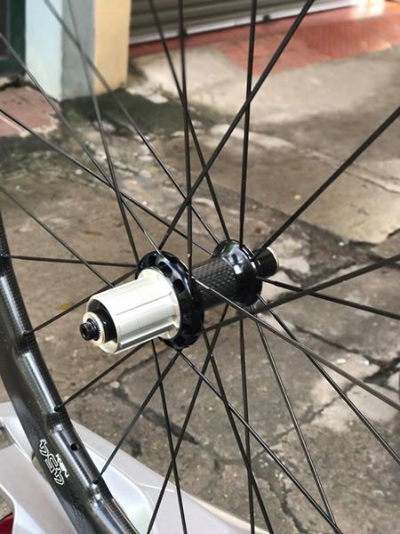 vành carbon xe đạp zipp 454