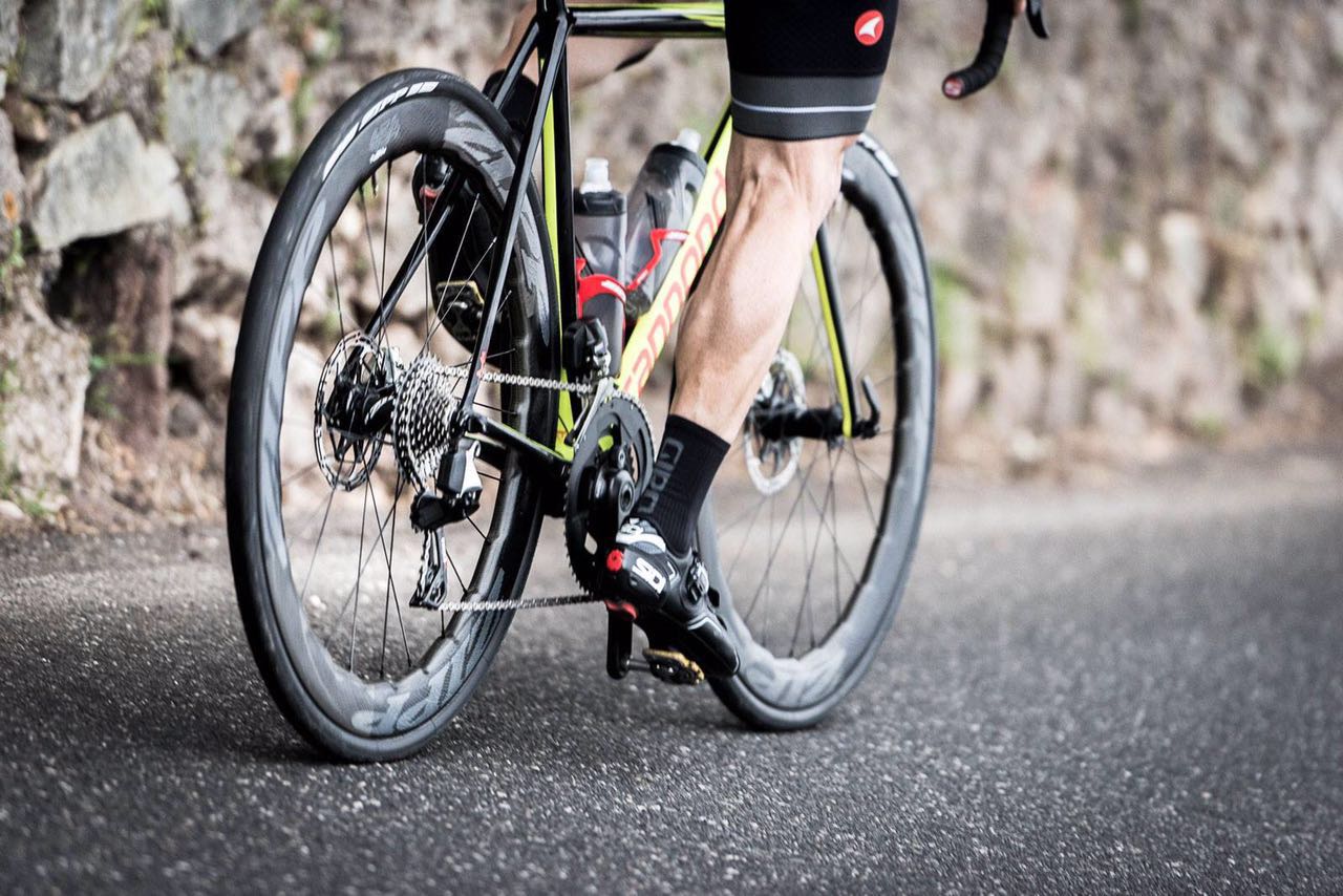 vành carbon xe đạp zipp 454