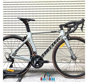 Xe Road Twitter Thunder Plus R2000 màu CenmentGray 
